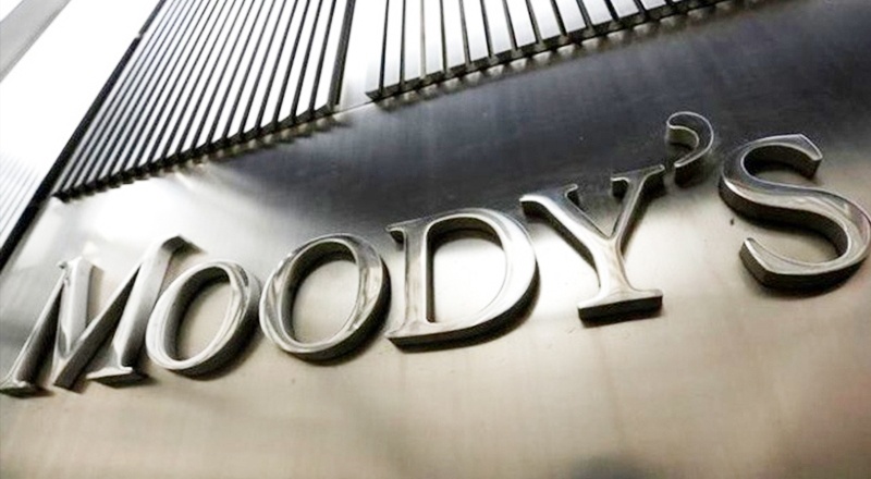 Moody's sekiz dev şirketin kredi notunu indirdi