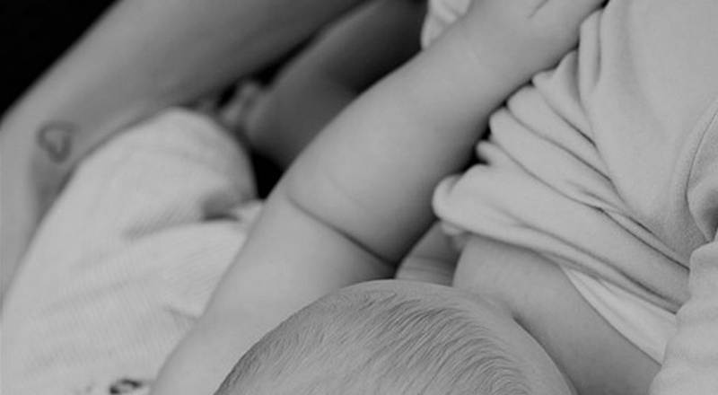 mRNA aşısı anne sütü üzerinden bebeğe taşınmıyor