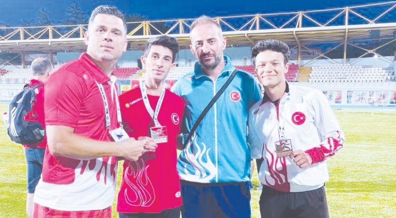 Muhammet Fatih Göç, 4x100 Metrede Balkan Şampiyonu oldu