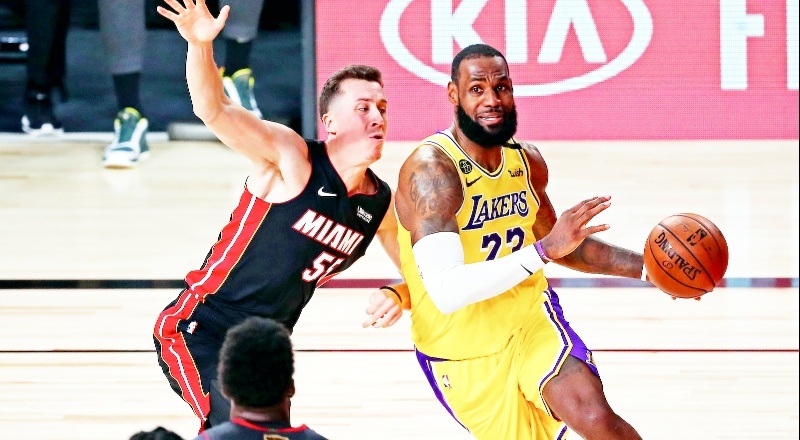 NBA Finalleri: Lakers, serinin ilk maçında Heat'i ezdi geçti
