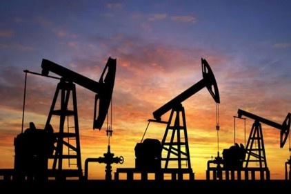 OPEC ve OPEC dışı ülkeler petrol üretimini azaltıyor