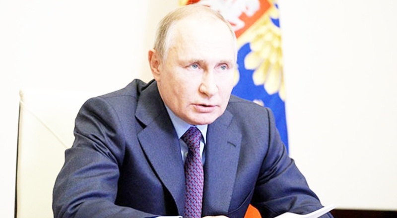 Putin, 2 dönem daha iktidarda kalmasını sağlayacak yasayı imzaladı
