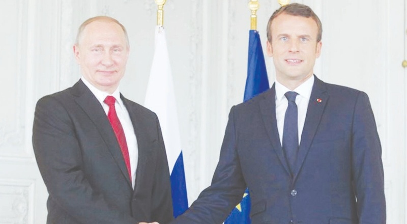 Putin Macron ile görüştü