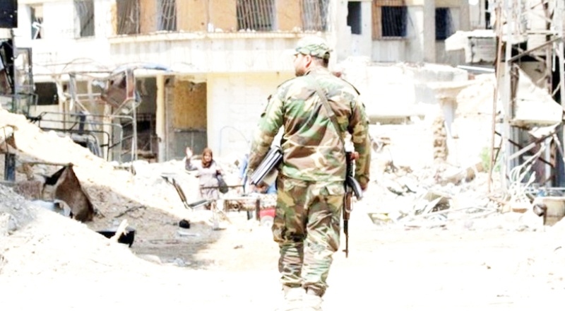Reuters'a konuşan kaynaklar: Deyrizor'da pusuda öldürülenler Suriye ordusu mensupları ve Şam'a yakın milislerdi