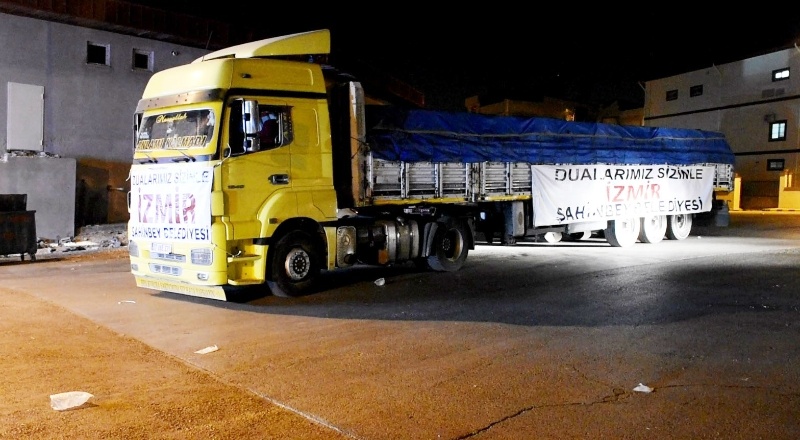 Şahinbey’den, İzmirlilere 16 ton gıda yardımı