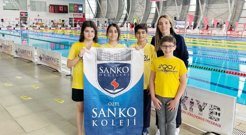 Sanko okulları, 50 ve 100 metre sırtüstü stilde başarı sağladı