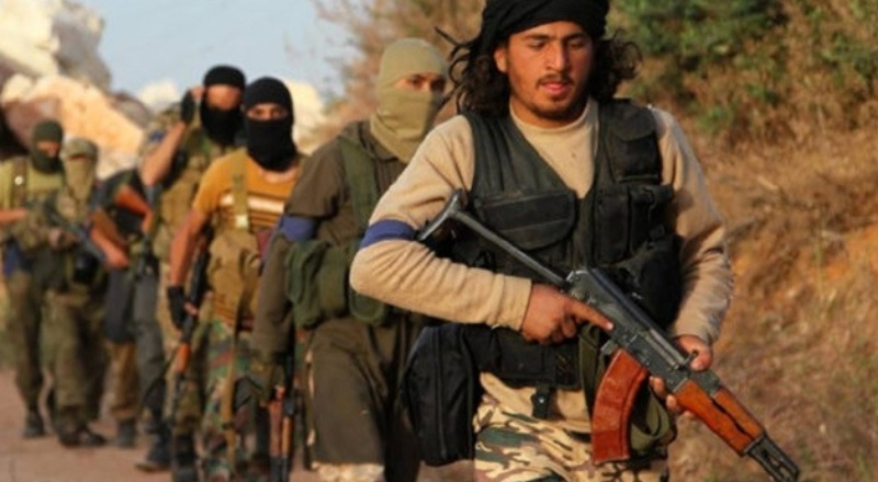 Suriye’ye giden IŞID’ci teröristler, ellerini kollarını sallayarak geri döndü