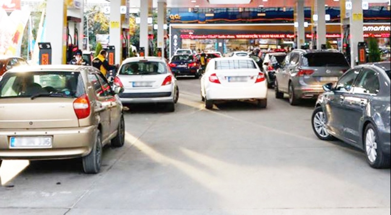 Taksi esnafı ve yurttaş araçlarını LPG’den benzine dönüştürüyor