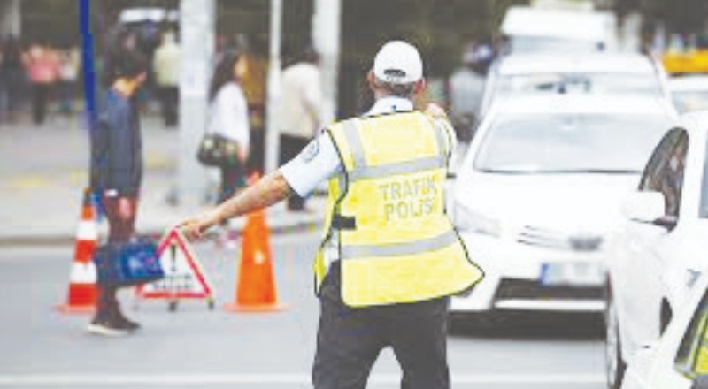 Trafik kurallarına uymayan sürücülere ceza yağdı