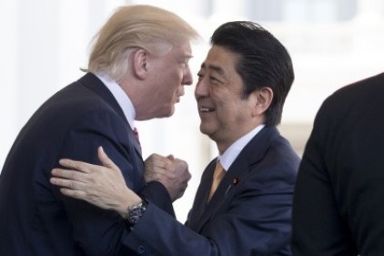 Trump Kuzey Kore zirvesi öncesi Abe ile görüşecek