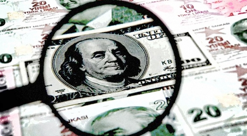 Türk Lirası yılın ilk yarısında dolar karşısında yüzde 26 değer kaybetti