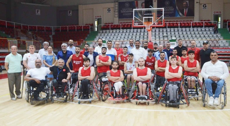 Türkiye Bedensel Engelliler Spor Federasyonu Başkanı Muaz Ergezen'den millilere ziyaret
