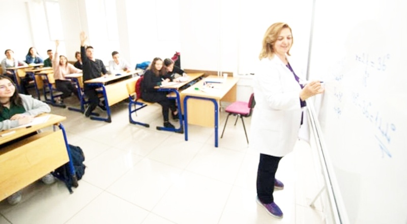 Türkiye genelindeki ilçe milli eğitim müdürlerinin 907'si erkek, 15'i kadın