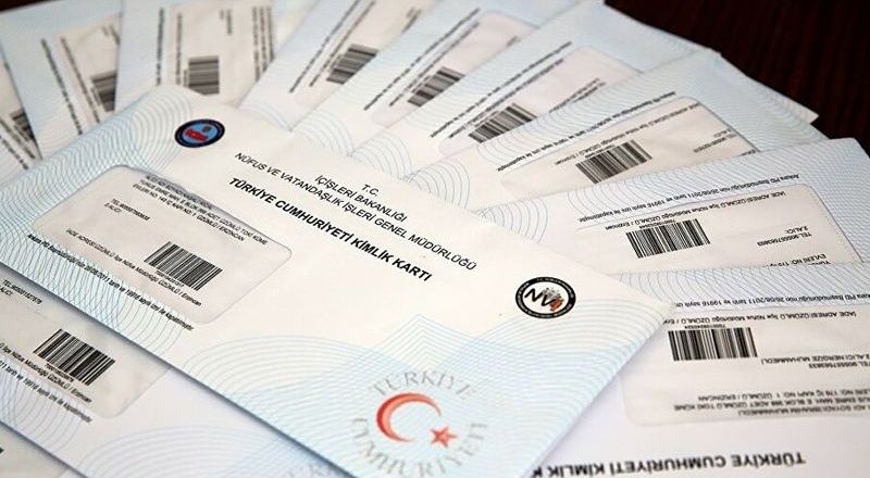Türkiye'ye yatırım yapan 9 bin 11 kişi vatandaşlık kazandı