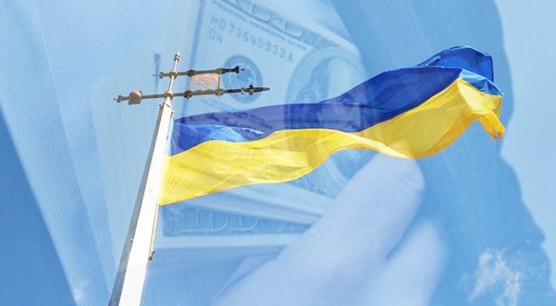 Ukrayna iki diplomatını yolsuzluk nedeniyle geri çekti