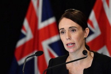 Yeni Zelanda, yarı otomatik ve saldırı silahları yasakladı