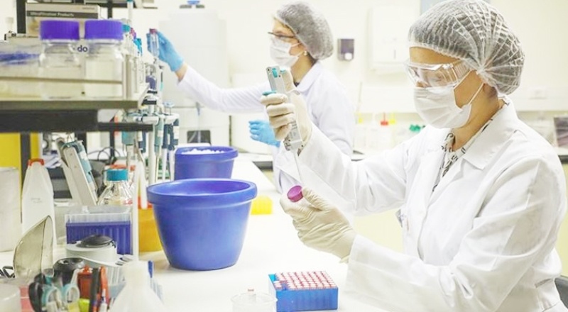 Yurt dışından gelenlerin "PCR testi ibrazı zorunluluğu" uygulaması devam edecek