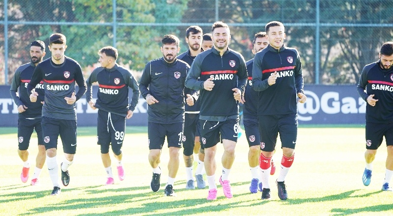 Ziraat Türkiye Kupası dördüncü tur maçı için ter döküyorlar